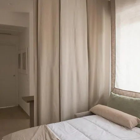 Leflole Bed & Breakfast 4*